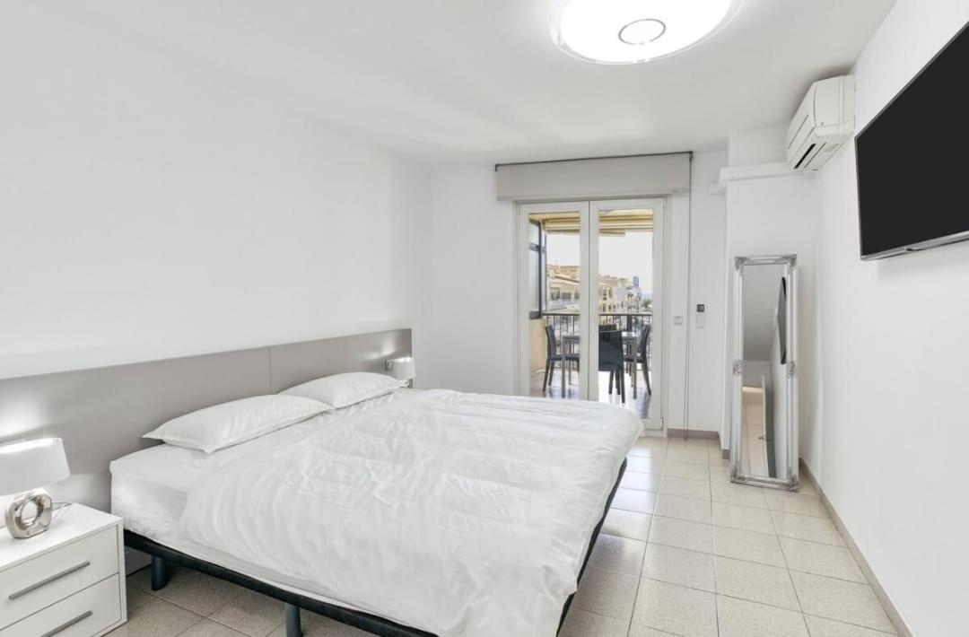 Apartamento Con Vistas A Mar Y Canal. 엠푸리아브라바 외부 사진