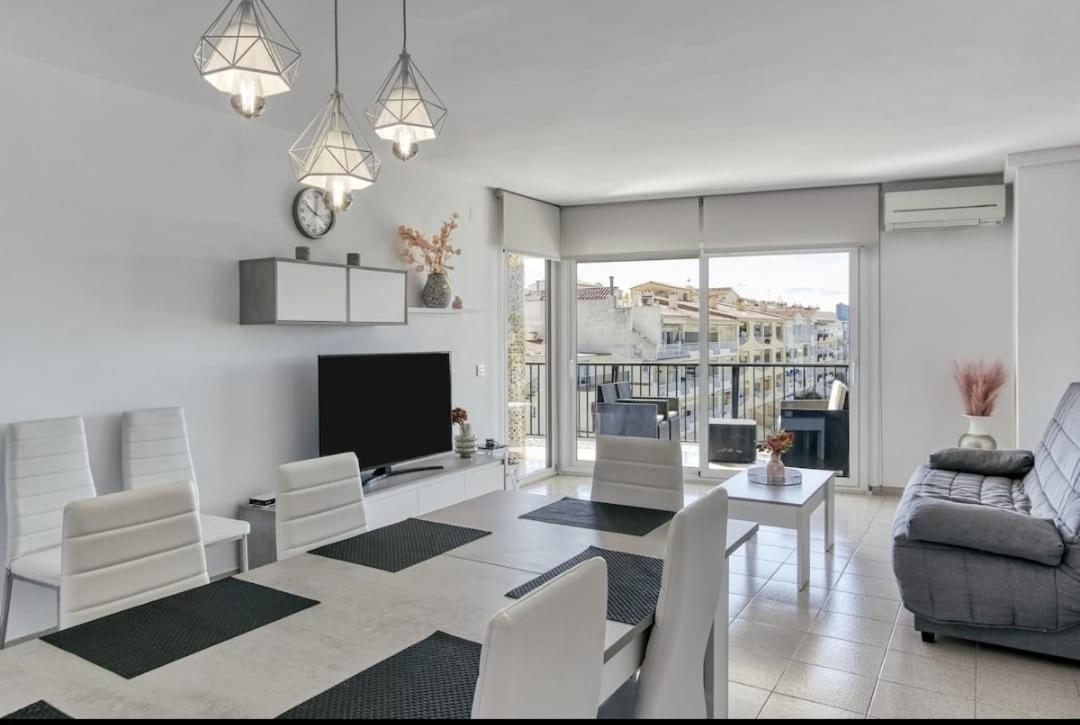 Apartamento Con Vistas A Mar Y Canal. 엠푸리아브라바 외부 사진